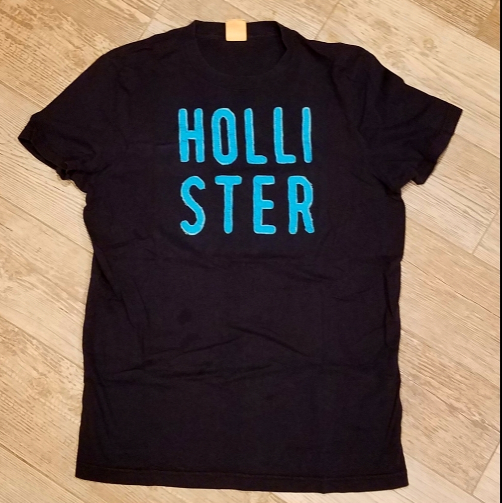 Men's Hollister T-shirt